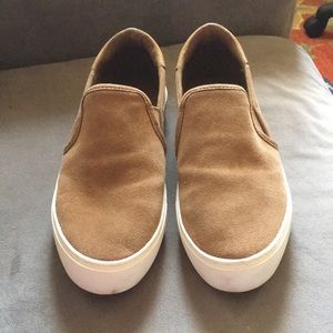 Ugg suede sneakers, sz8 barely used